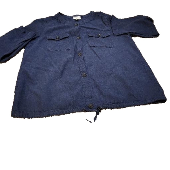 Liz Claiborne size large camp shirt in the color blue - Picture 10 of 12